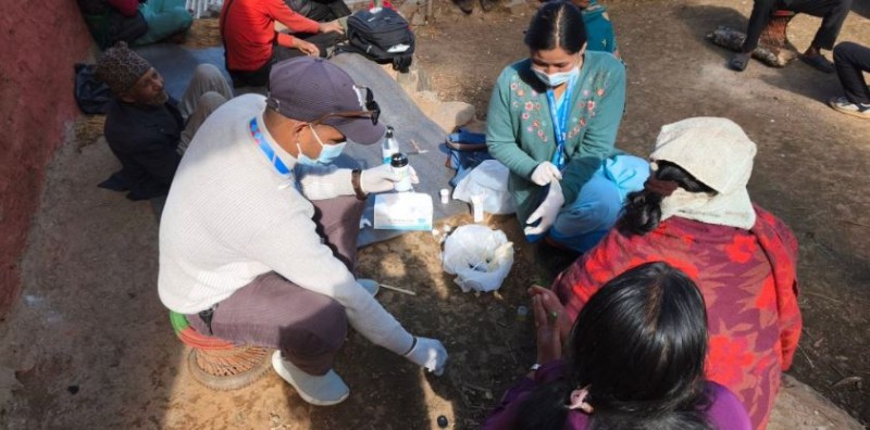 नसर्ने रोगका बिरामी पहिचान गर्न टोलमै पुगेर स्वास्थ्य परीक्षण