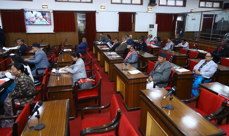 स्वास्थ्य बिमा कार्यक्रमलाई आवश्यक सुधार गर्न आग्रह