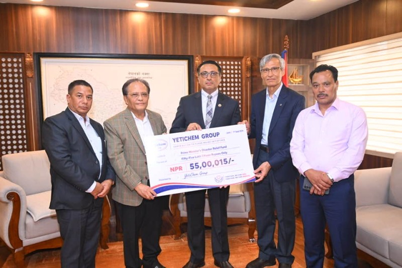 यतिकेम ग्रुपद्वारा प्रधानमन्त्री दैवीप्रकोप उद्धार कोषमा ५५ लाख १५ रुपैयाँ सहयोग