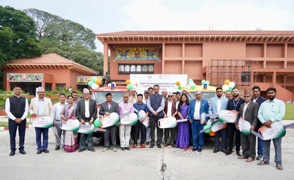 भारत सरकारद्वारा नेपाललाई ४० एम्बुलेन्स सहयोगस्वरूप प्रदान