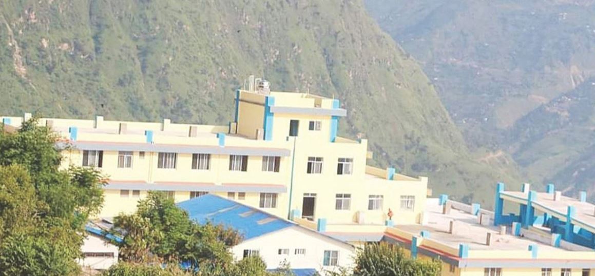 शल्यक्रियाका लागि उपकरणको अभावः बिरामीलाई रेफर गर्न बाध्य