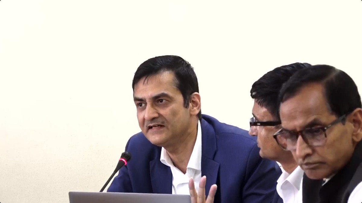 भदौभित्र स्वास्थ्य बीमाको १५ अर्ब बक्यौता भुक्तानी गर्ने सरकारको तयारी