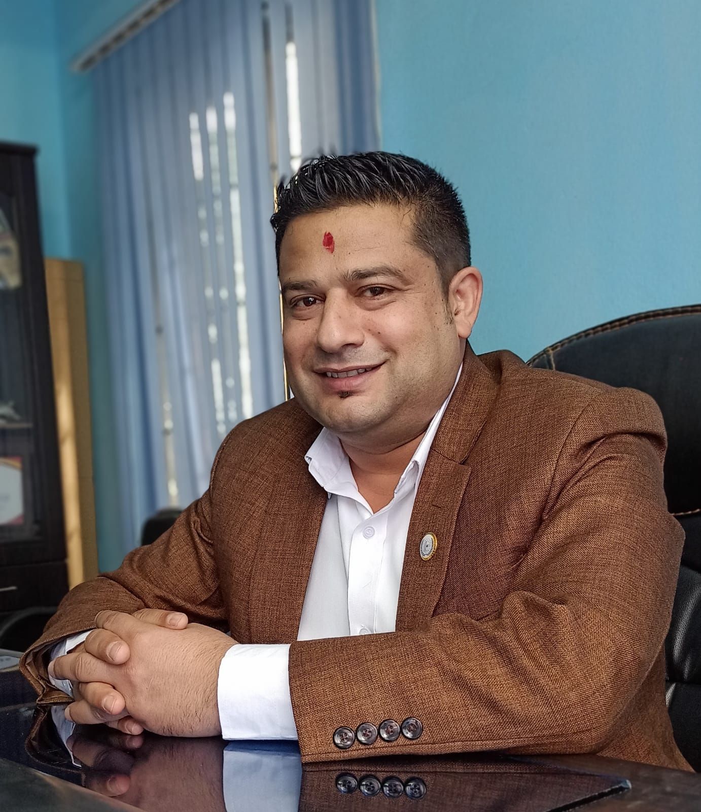 एपोनको अध्यक्षमा विप्लव अधिकारी सर्वसम्मत निर्वाचित