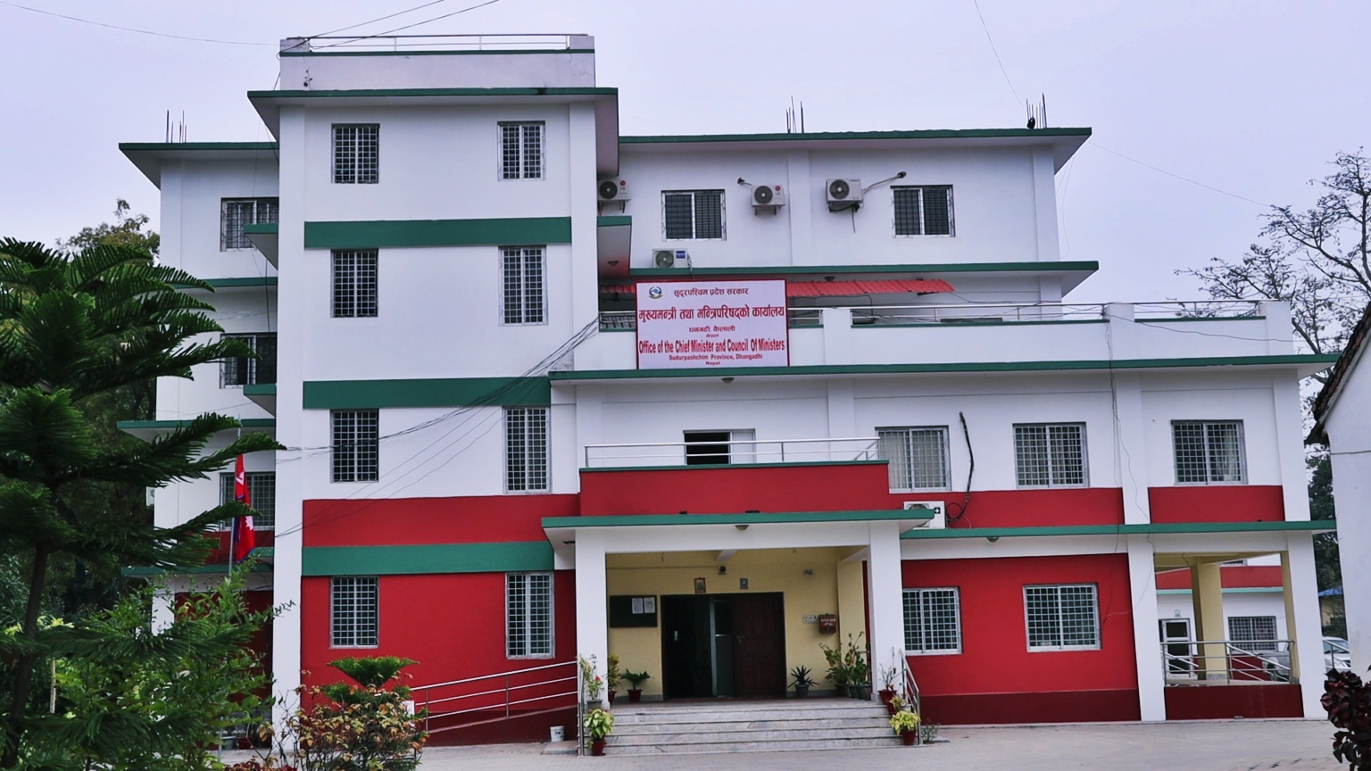 In protest of the new law, emergency health services excepted, health services have been declared closed in 88 local levels of Sudurpashchim