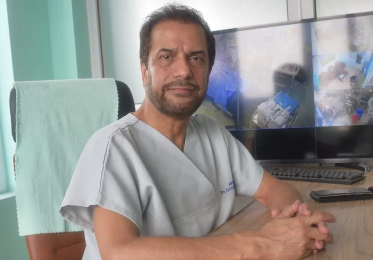 ‘न्युरो सर्जरी’ का ३३ वर्ष: नयाँ पुस्तालाई ‘सुपरस्पेसलाइज’ भएर अगाडी बढ्न प्रेरित