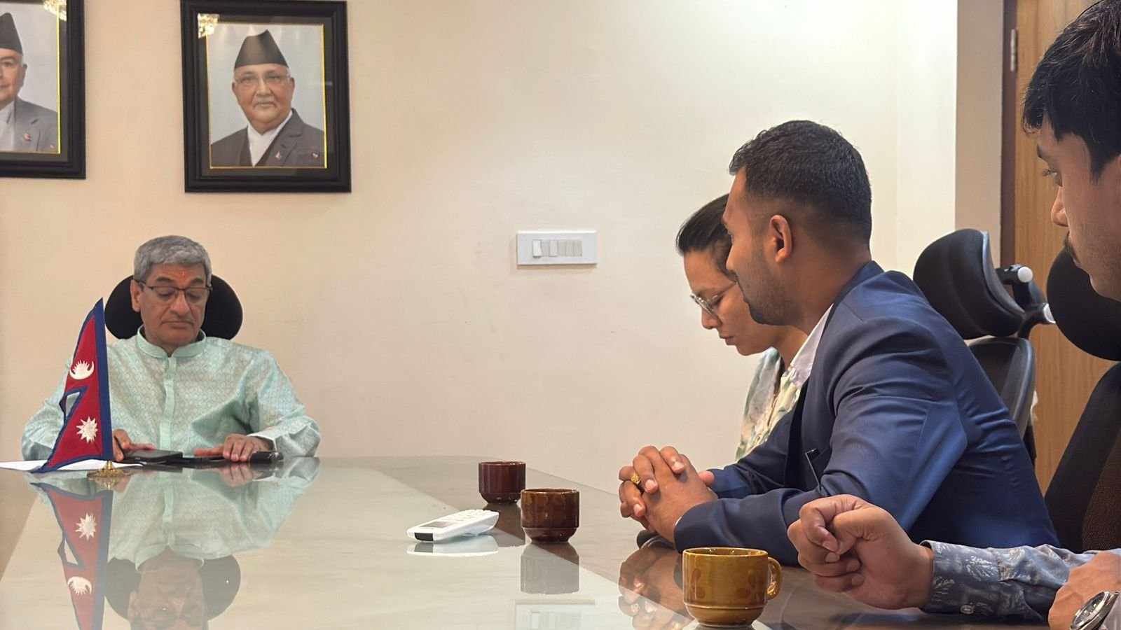 प्रशासनिक अन्याय र मानसिक दबाबबीच एक चिकित्सकको आत्मबलको संघर्ष : गृहमन्त्री लेखकको संयमित सन्देश