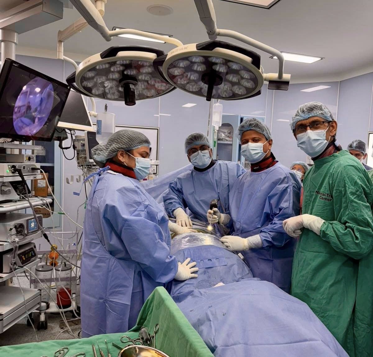 राष्ट्रिय ट्रमा सेन्टरमा पहिलोपटक दुरविनबाट स्पाइन सर्जरी सफल 