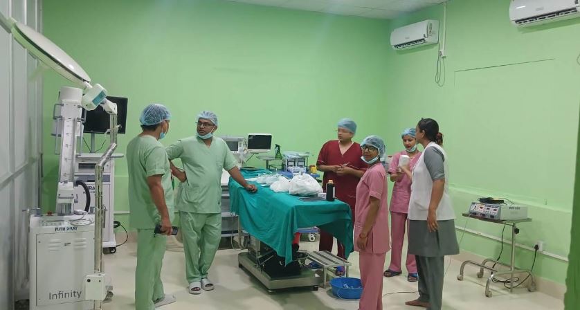 पूर्वाञ्चल विश्वविद्यालय शिक्षण अस्पतालमा शल्यक्रिया सेवा सञ्चालन