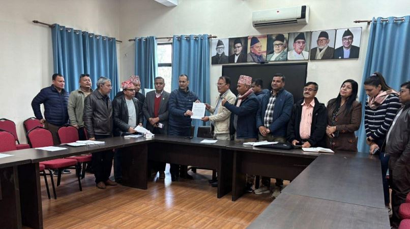 निर्वाचन घोषणापत्रमा समग्र स्वास्थ्य एजेन्डा समावेश गर्न कांग्रेसलाई स्वास्थ्यकर्मीहरूको आग्रह