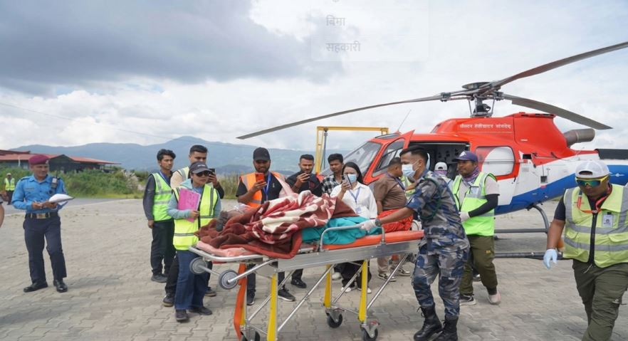 १३ घाइतेलाई उपचारका लागि हेलिकप्टरमार्फत काठमाडौं ल्याइयो (नामसहित)
