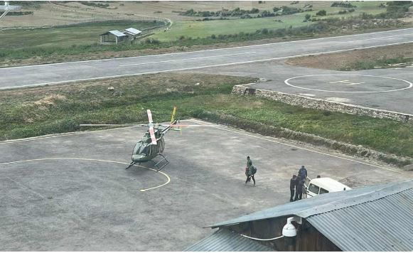 Rescue by helicopter for the treatment of a teenage girl from Humla