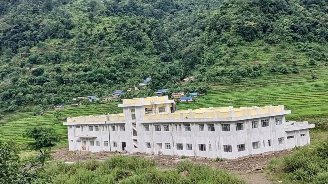 हुडि फाँटमा अस्पताल बन्यो, अब बिरामीहरू काठमाडौं जानुपर्ने छैन