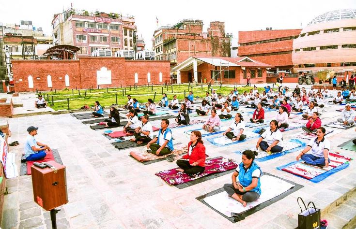 काठमाडौँ महानगरले योगमार्फत नागरिकलाई निरोगी बनाउने अभियान सुरु