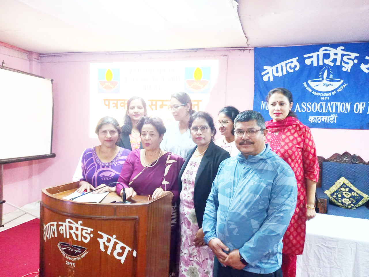 देशभरका नर्स आजदेखि कालोपट्टी बाँधेर काममा खटिँदै