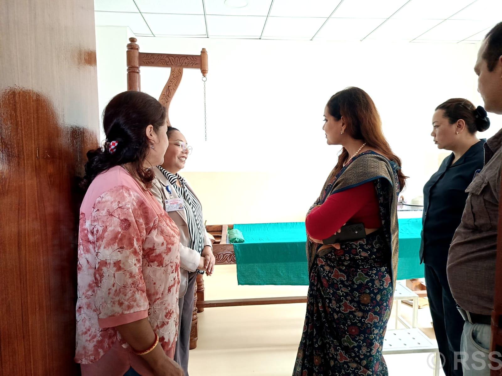 राष्ट्रिय आयुर्वेद केन्द्रलाई उत्कृष्ट सेवाकेन्द्रका रूपमा विकास गर्न मन्त्री मेहताको जोड