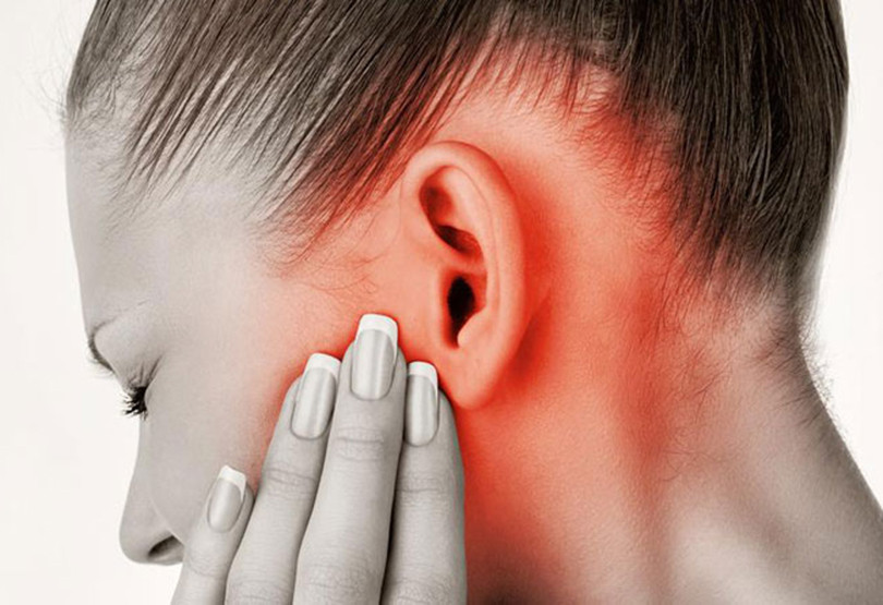 हेडफोनको अत्यधिक प्रयोगले कान नसुन्ने समस्या बढाउँदै, चिकित्सकको चेतावनी