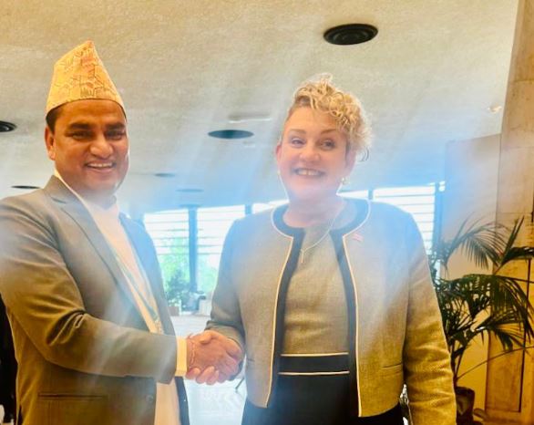 नेपाल–बेलायतबीच स्वास्थ्य क्षेत्रको सहकार्य विस्तारबारे छलफल