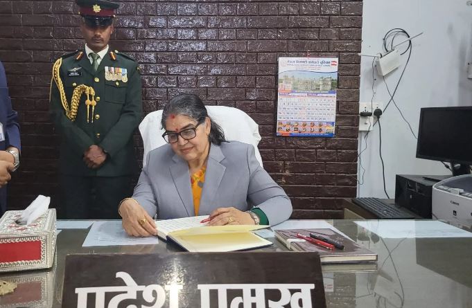 मधेश प्रदेश प्रमुख सुमित्रा भण्डारी अस्पताल भर्ना