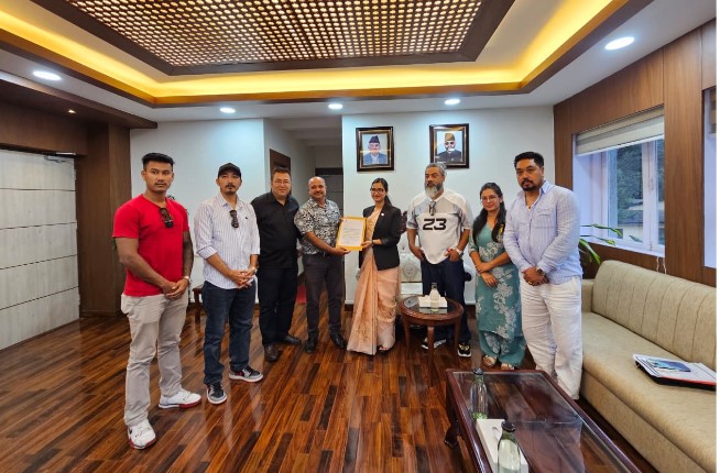 लागुऔषध प्रयोगकर्तालाई अपराधी होइन, उपचारको अधिकार दिनुपर्छः  मन्त्री गौतम समक्ष कानुन संशोधनको माग